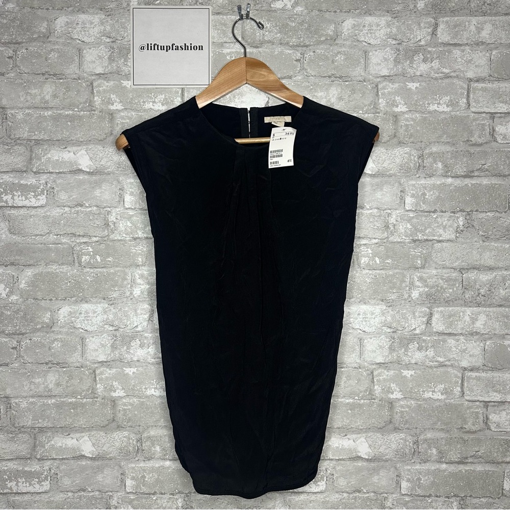 EUC H&M Minimalist Sleeveless Blouse with Open Back Tie Back NWT Size 8 (Black)